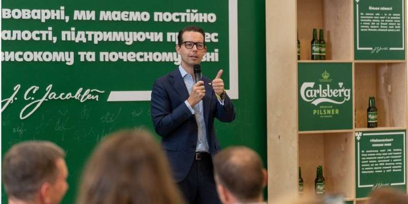 «Ми не підемо на угоду з Путіним». CEO Carlsberg Group про націоналізацію російських заводів та інвестиції в Україну — інтервью