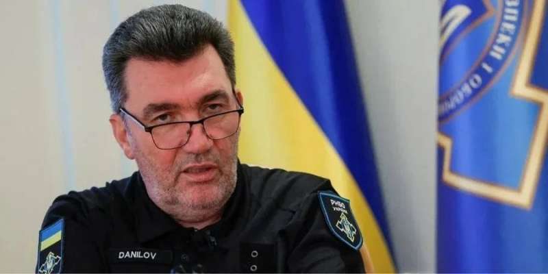 Повний перехід економіки України на військові рейки неможливий — Данілов