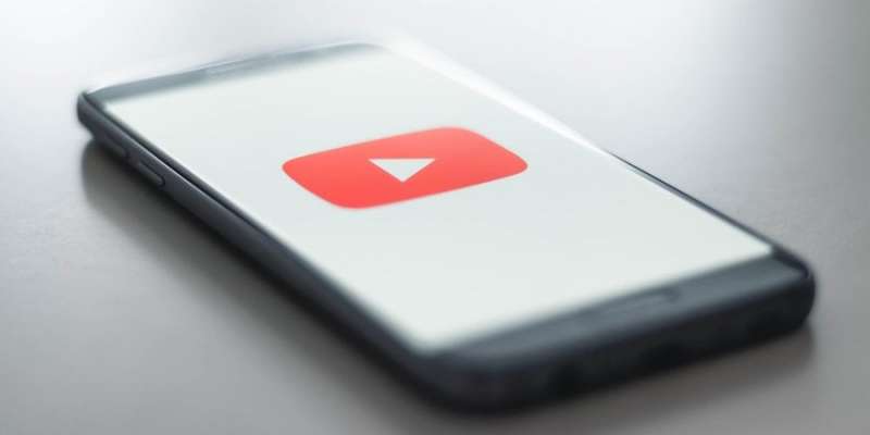 Згенероване — не пройде. YouTube каратиме користувачів за безвідповідальне використання ШІ