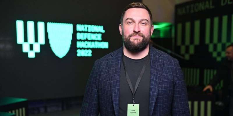 Перші висновки з атаки на Київстар. «Компанія захищена так сильно, як її найслабший співробітник» — інтерв'ю з експертом з кібербезпеки