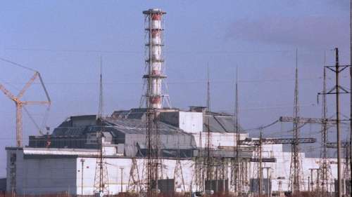 Беспилотник врезался в Чернобыльскую АЭС. Украина обвинила в атаке Россию