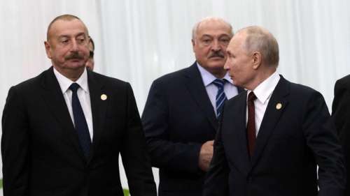 "Разрешили выплеснуть эмоции". Как Россия и Азербайджан воюют через пропагандистов и к чему это может привести