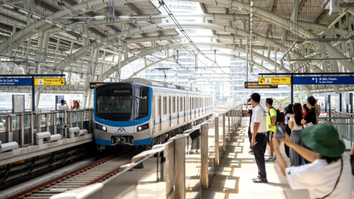 Первая линия метро официально открылась в Хошимине